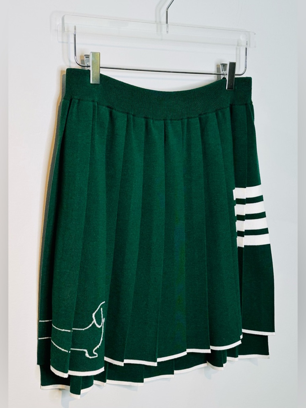 Thom Browne Green Wool Pleated Mini Skirt With 4-Bar Dog Hector Motifs - Picture 6 of 16